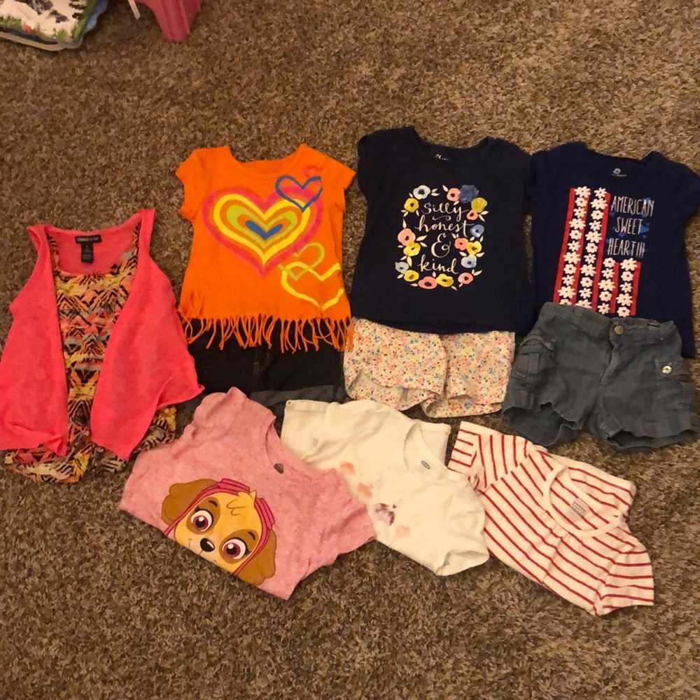 Lot of size 4T clothes 6 shirts,3shorts 1 romper